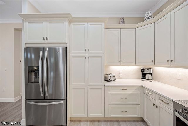 5767 Highbourne DR, Naples, FL 34113