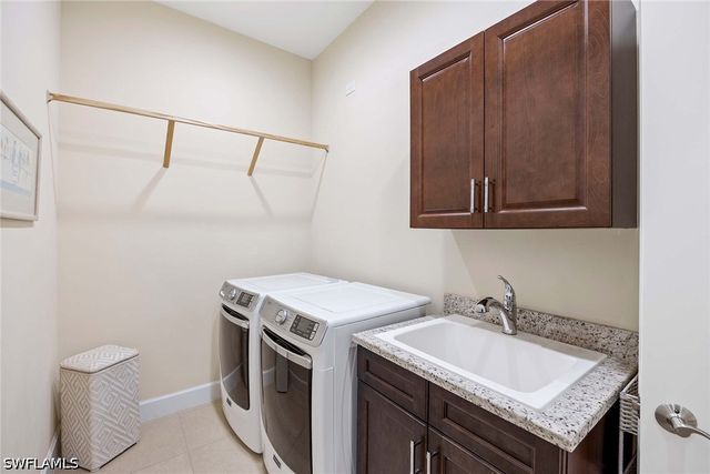 5767 Highbourne DR, Naples, FL 34113