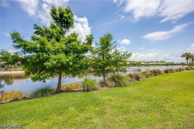 5767 Highbourne DR, Naples, FL 34113