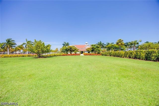 5767 Highbourne DR, Naples, FL 34113