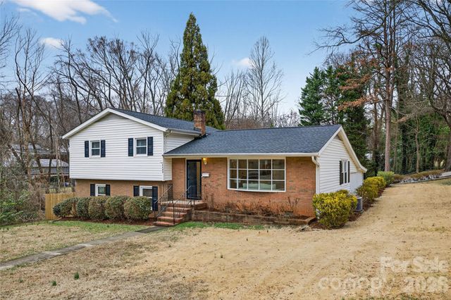 3400 Driftwood Drive, Charlotte, NC 28205