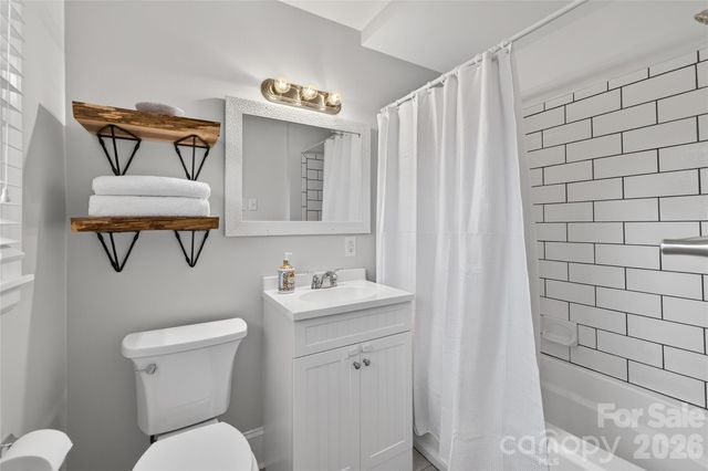 3400 Driftwood Drive, Charlotte, NC 28205