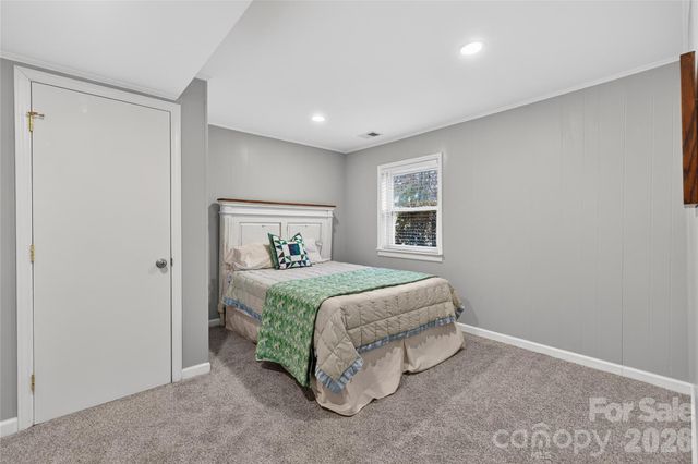 3400 Driftwood Drive, Charlotte, NC 28205