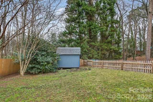 3400 Driftwood Drive, Charlotte, NC 28205