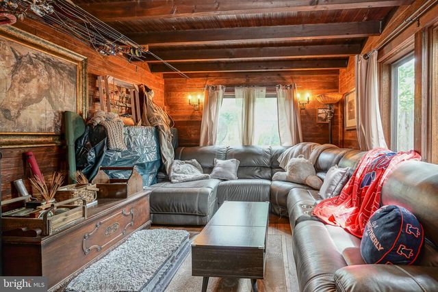 145 MCKENDIMEN RD, Medford Lakes, NJ 08055
