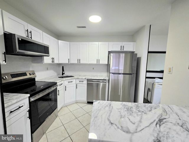 1951 THE WOODS II, Cherry Hill, NJ 08003