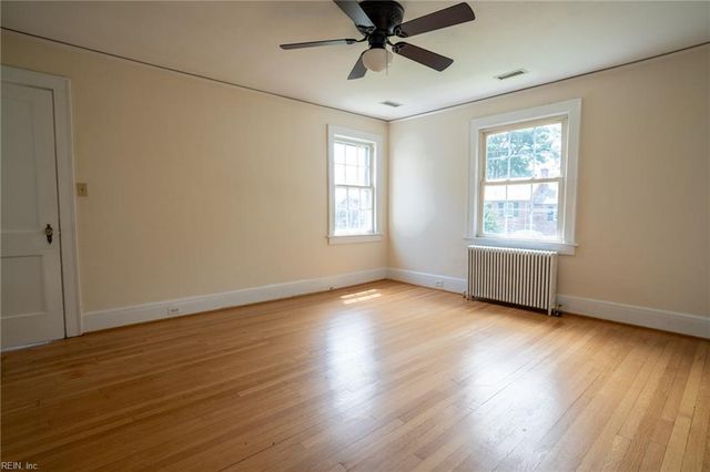 1210 S Fairwater DR, Norfolk, VA 23508