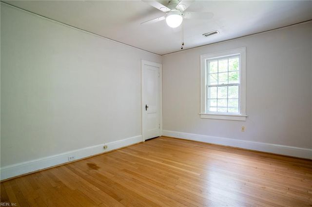 1210 S Fairwater DR, Norfolk, VA 23508