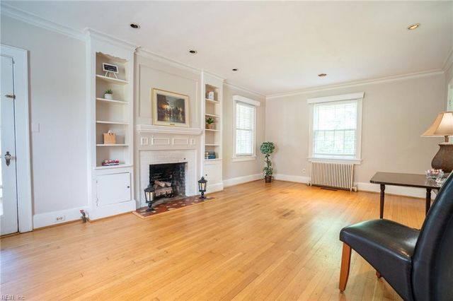 1210 S Fairwater DR, Norfolk, VA 23508