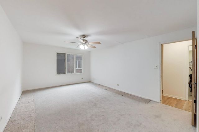 2300 W Talcott Road 1D, Park Ridge, IL 60068