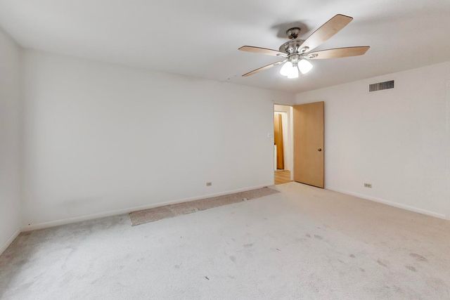 2300 W Talcott Road 1D, Park Ridge, IL 60068