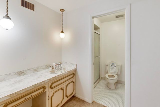 2300 W Talcott Road 1D, Park Ridge, IL 60068