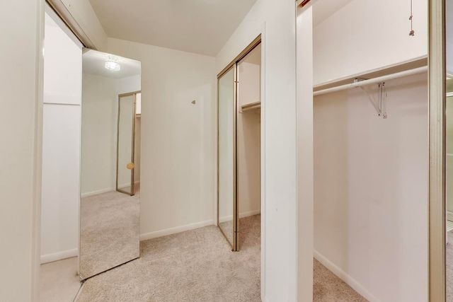 2300 W Talcott Road 1D, Park Ridge, IL 60068