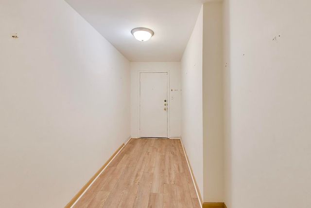 2300 W Talcott Road 1D, Park Ridge, IL 60068