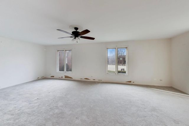 2300 W Talcott Road 1D, Park Ridge, IL 60068