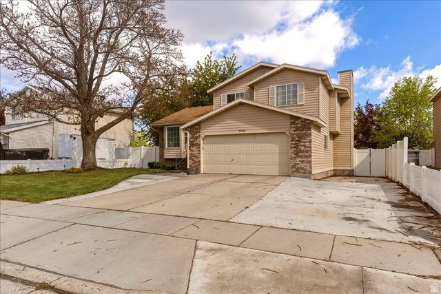 5718 W SUNBOW DR, Kearns, UT 84118