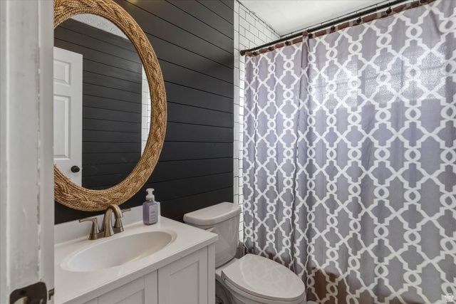 5718 W SUNBOW DR, Kearns, UT 84118