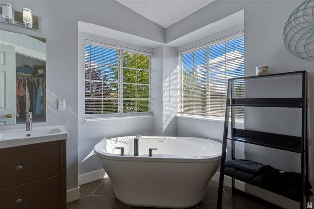 5718 W SUNBOW DR, Kearns, UT 84118