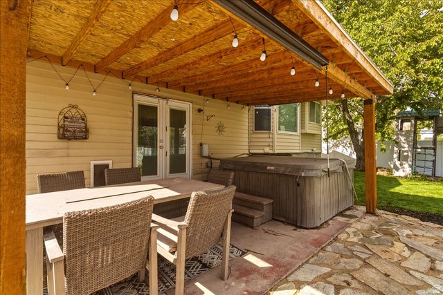 5718 W SUNBOW DR, Kearns, UT 84118