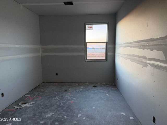 5540 W PIEDMONT Road, Laveen, AZ 85339