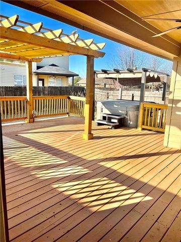 316 Cockrill ST, Hutto, TX 78634