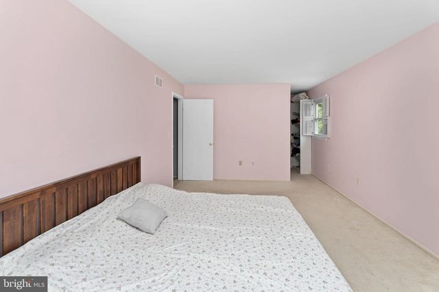 72 BUNKER RD, Lawrence Twp, NJ 08648