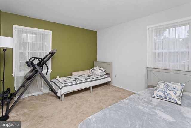 72 BUNKER RD, Lawrence Twp, NJ 08648