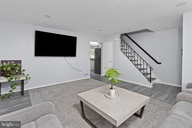 72 BUNKER RD, Lawrence Twp, NJ 08648