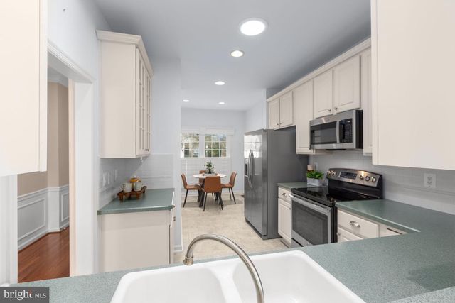 204 BRIDGEWATER CIR, Fredericksburg, VA 22406