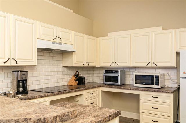 927 Burnt Hickory NW Circle, Marietta, GA 30064