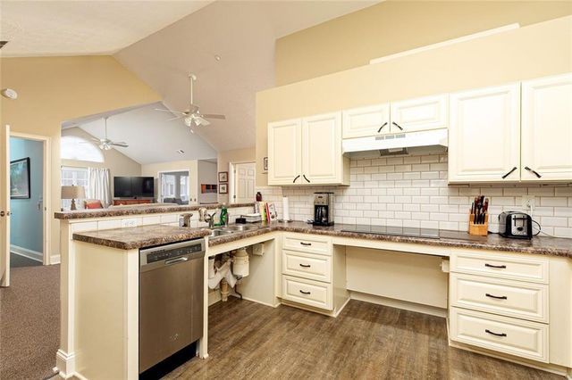 927 Burnt Hickory NW Circle, Marietta, GA 30064