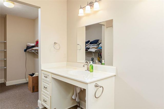 927 Burnt Hickory NW Circle, Marietta, GA 30064