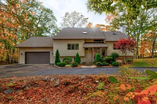 201 Mulberry Point Road, Guilford, CT 06437