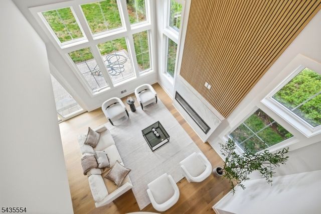221 Delaware St, Westfield Town, NJ 07090