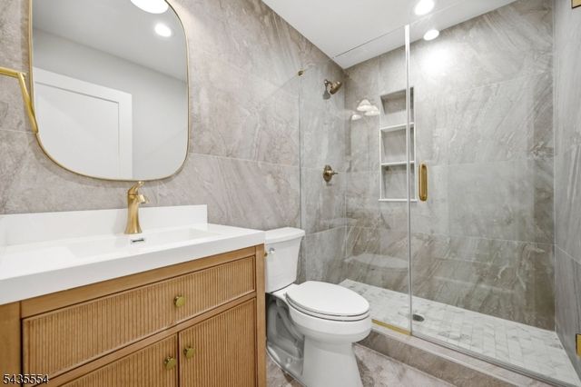 221 Delaware St, Westfield Town, NJ 07090