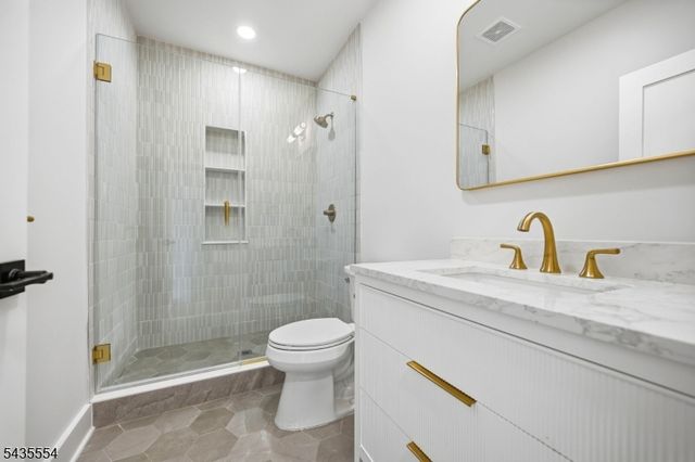 221 Delaware St, Westfield Town, NJ 07090