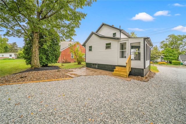 116 Chardon Avenue, Chardon, OH 44024