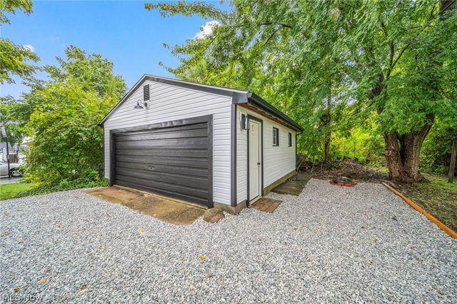 116 Chardon Avenue, Chardon, OH 44024