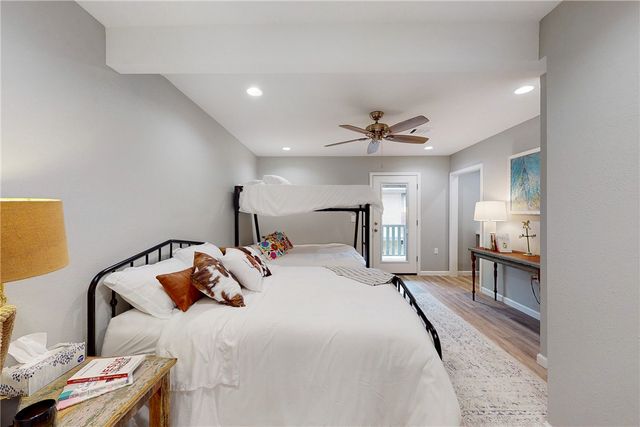 513 Boyett Street 2, College Station, TX 77840