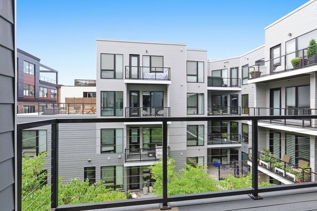45 W 3rd St 413, Boston, MA 02127