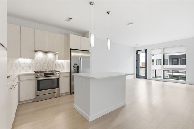 45 W 3rd St 413, Boston, MA 02127