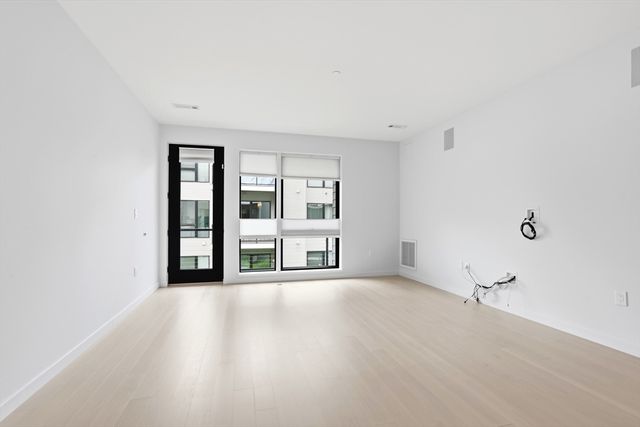 45 W 3rd St 413, Boston, MA 02127