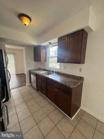 551 SHORT CURVE RD, Glen Burnie, MD 21061