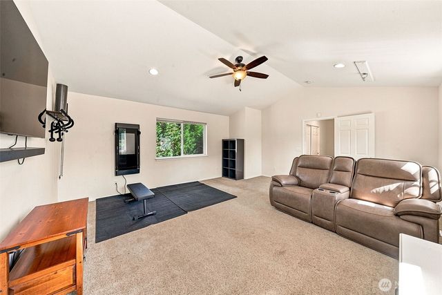 23805 110th Street Ct E, Buckley, WA 98321