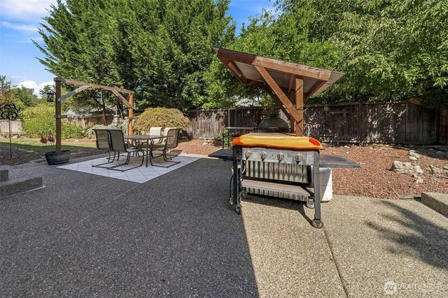 23805 110th Street Ct E, Buckley, WA 98321