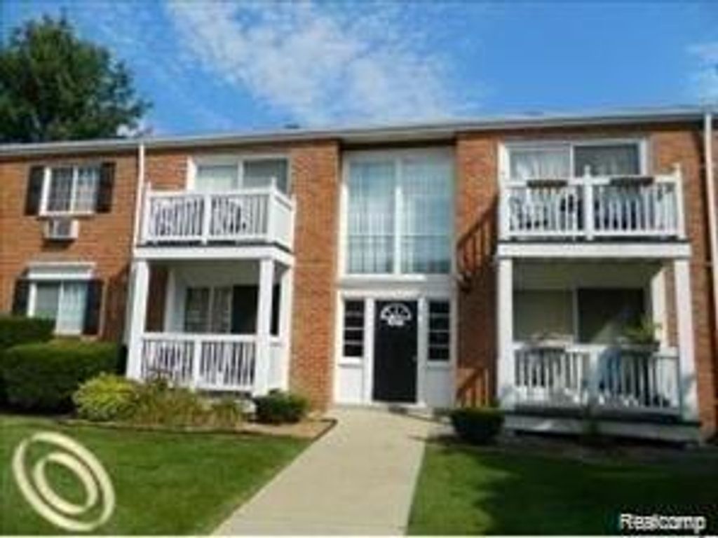 2405-E Torquay Ave Apt 214, Royal Oak, MI 48073