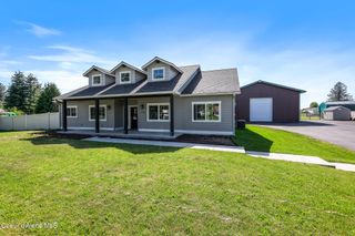9101 N Chateaux Dr, Hayden, ID 83835