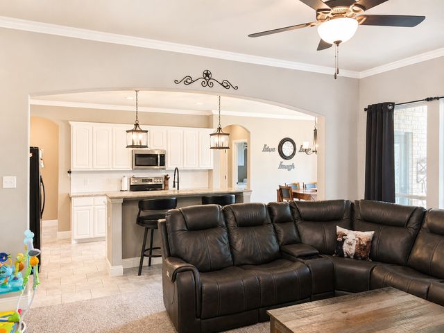 305 Paloma Street, Weatherford, TX 76087