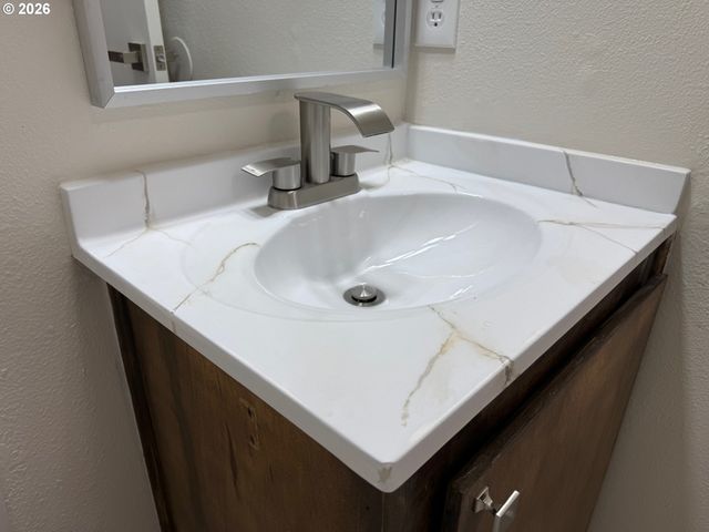 19901 Sw MEADOWBROOK Ct, Beaverton, OR 97078