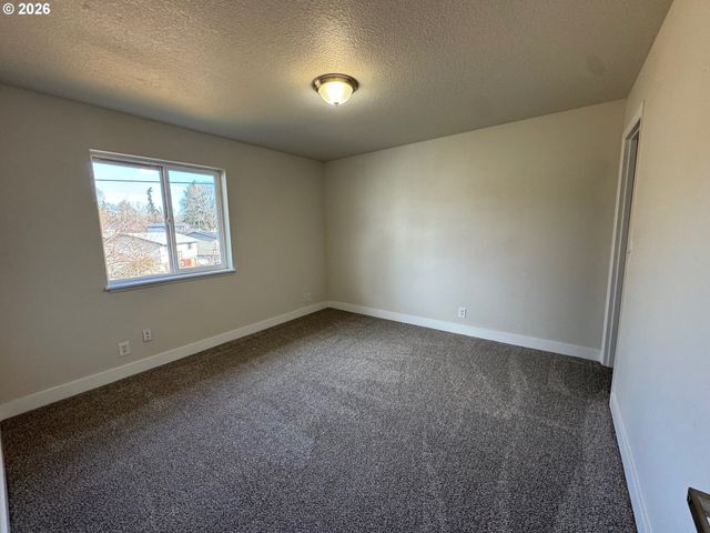 19901 Sw MEADOWBROOK Ct, Beaverton, OR 97078